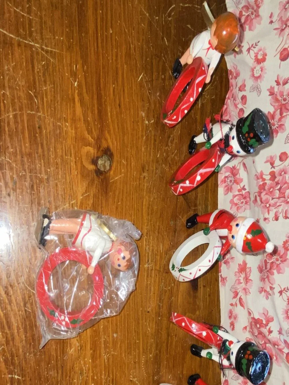 Adorable Vintage Vera Neumann 3D Wooden Christmas Napkin Holders 6pc Set